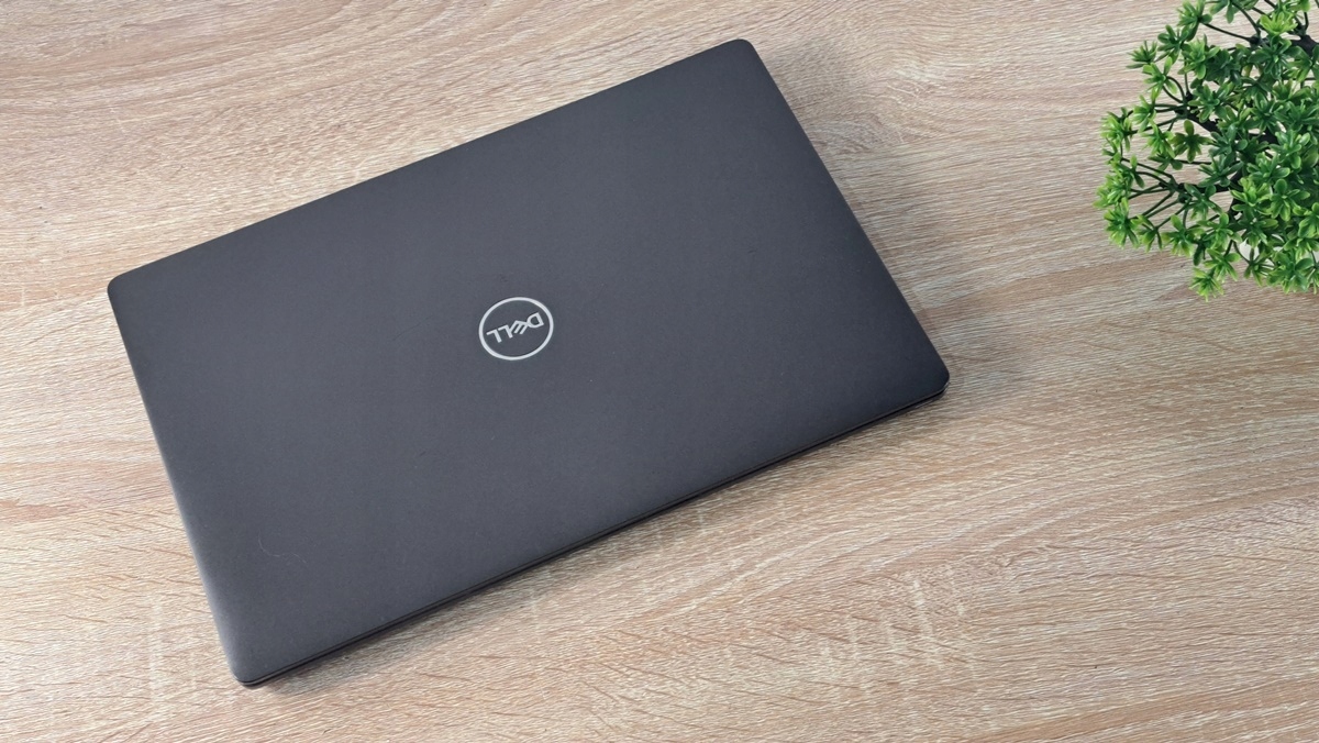 Laptop Dell Latitude 5300 i7 8GB 256GB SSD 13,3' FullHD WIN11 - obrazek 3