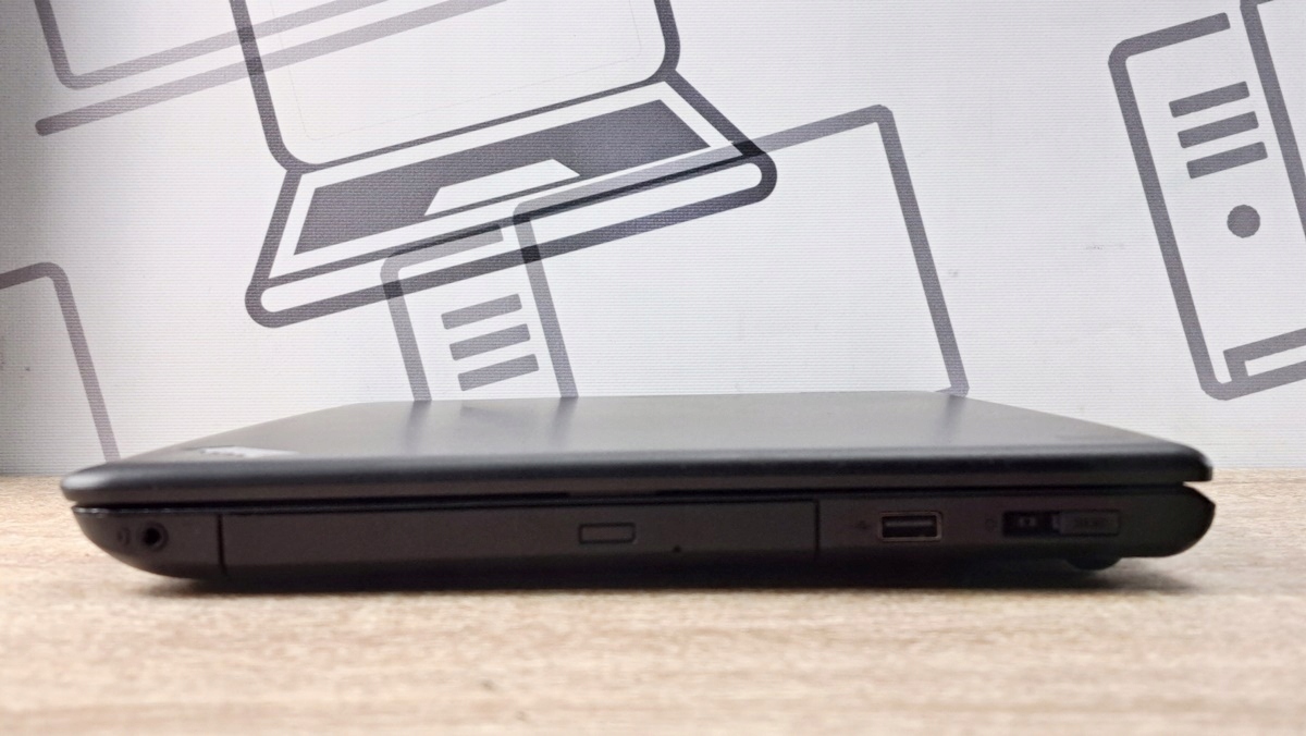 Lenovo ThinkPad Edge E550 i5-5200 i5 8GB 128GB SSD 15,6" WIN10 - obrazek 6