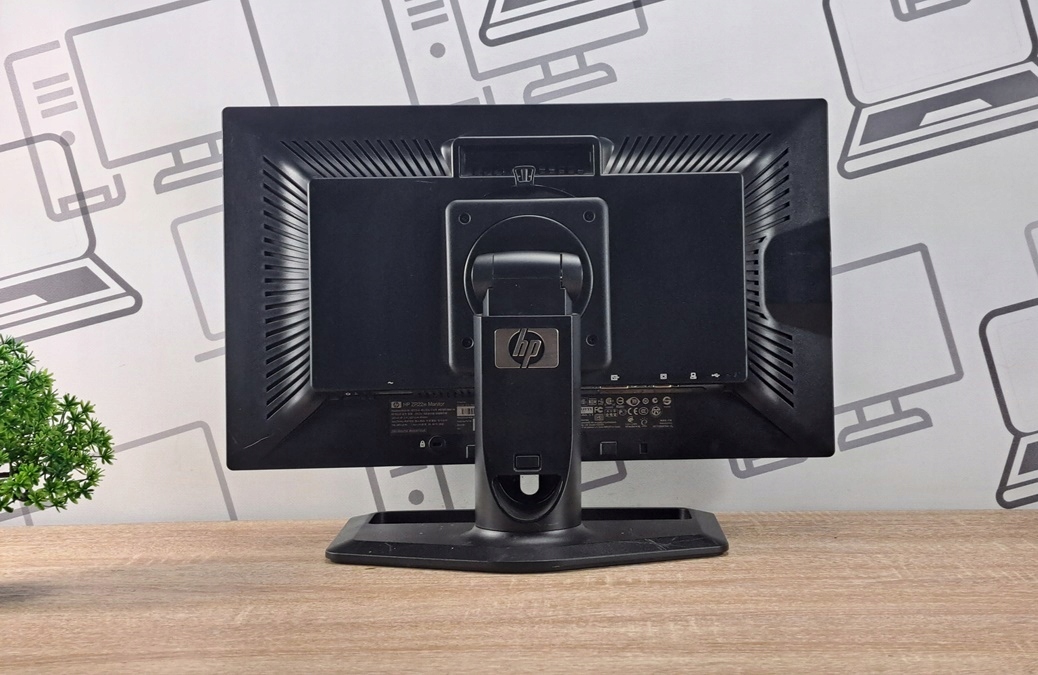Monitor LCD HP ZR22w 21,5" 1920x1080 DP DVI VGA - obrazek 3
