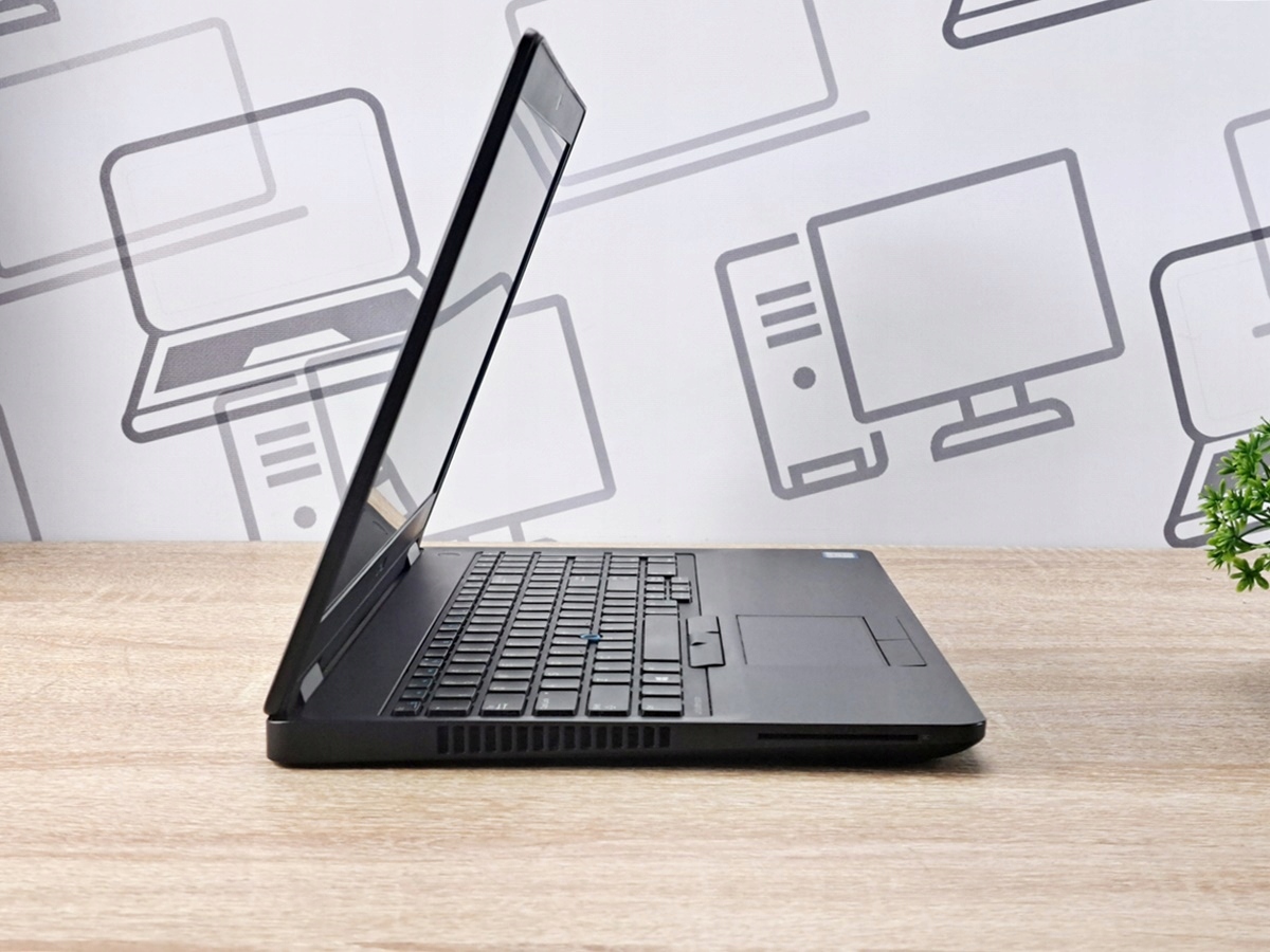 Ultrabook Dell Latitude 15,6" i5 32GB 2TB SSD W10 - obrazek 4