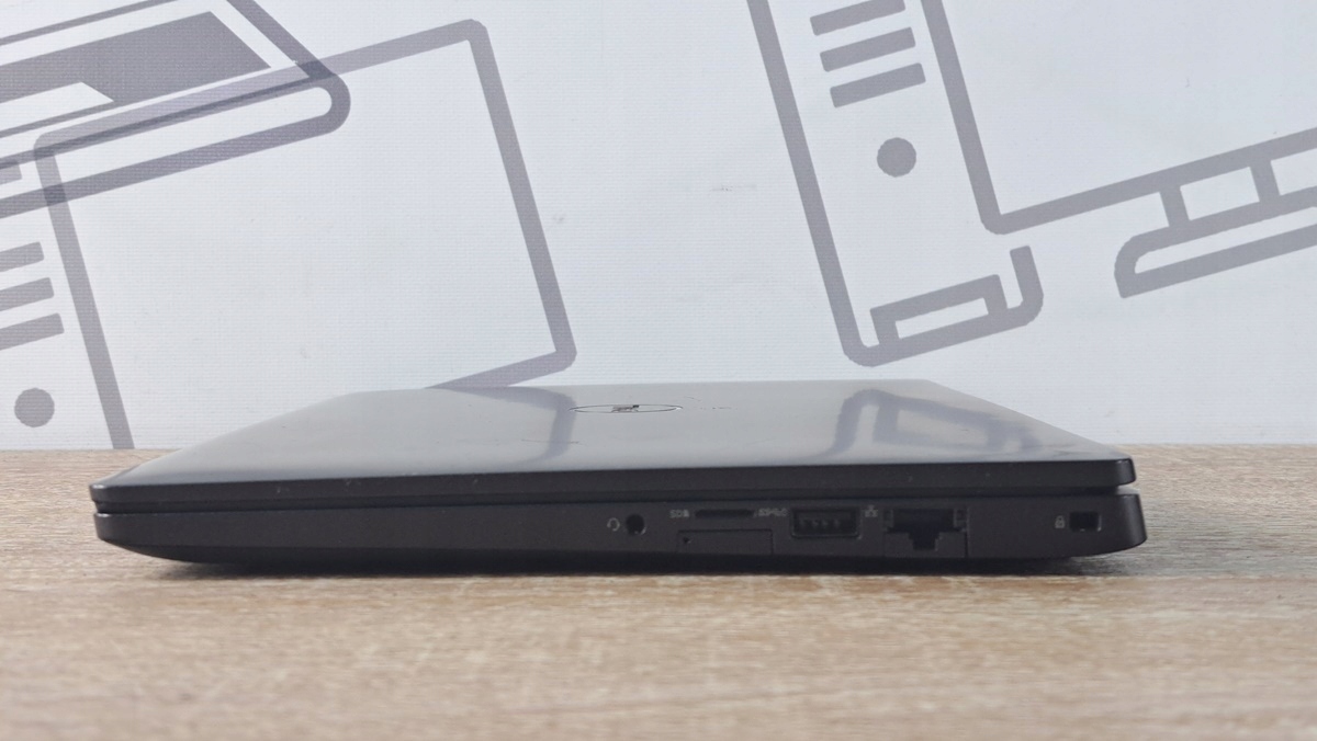 Laptop Dell Latitude 5300 i7 8GB 256GB SSD 13,3' FullHD WIN11 - obrazek 5