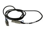 Kabel SAS z dwoma złączami SFF-8088, zwinięty w luźne pętle, na jednym końcu niebieska osłona przeciwpyłowa.