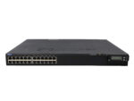 Przedni panel switcha Juniper EX4200-24T z 24 portami RJ45 i wyświetlaczem LCD po prawej stronie obudowy.
