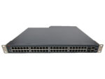 Switch Avaya 4850GTS pod kątem z przodu, widoczne cztery rzędy portów RJ45, uszy montażowe i lekko zarysowana obudowa.