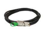 Zwinięty czarny kabel Molex PCIe x4 z metalowymi wtyczkami na obu końcach, jedna z zieloną plastikową osłoną.