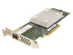 Karta HBA HPE SN1100Q z dużym radiatorem, złotymi krawędziami złącza PCIe i jednym portem SFP z boku.
