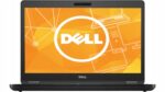 Laptop Dell Latitude 5490 otwarty, widok od przodu z ekranem wyświetlającym pomarańczowy ekran startowy z logo Dell