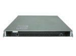 Przedni panel switcha NetApp z rzędem gniazd SFP+, dwoma portami RJ45 i uszami montażowymi po bokach.