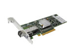 Karta sieciowa PCIe z metalowym radiatorem, pojedynczym portem SFP+ i wysokim wspornikiem montażowym.