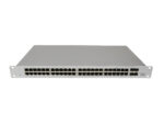 Przedni panel switcha Cisco Meraki z widocznymi 48 portami RJ45 i czterema slotami SFP, obudowa w kolorze szarym.