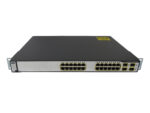 Przedni panel switcha Cisco z dwoma rzędami 24 portów RJ45 i uszami montażowymi po bokach obudowy.