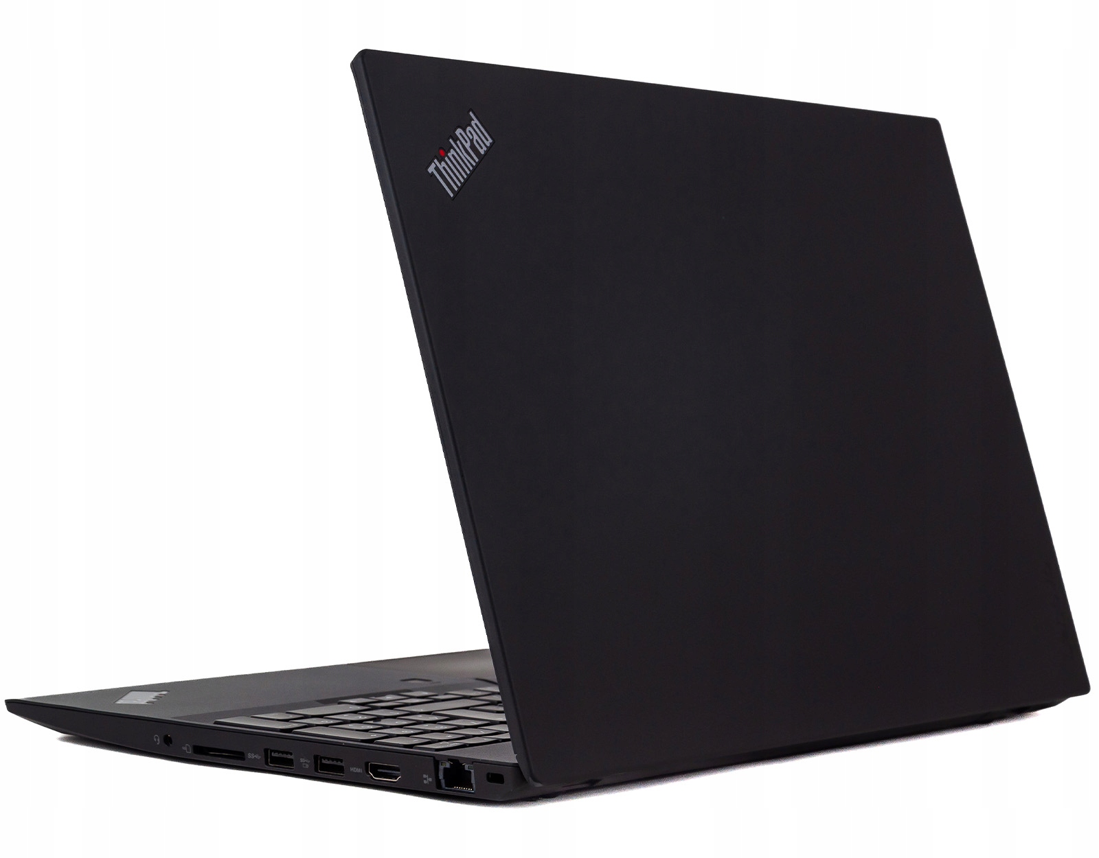Laptop Lenovo ThinkPad T590 widziany z tyłu, uchylona pokrywa matrycy, czarna obudowa z logo ThinkPad.
