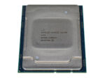 Procesor Intel Xeon Silver 4114 widoczny od górnej strony z metalową puszką i nadrukowanym oznaczeniem modelu, złote piny widoczne z boku.