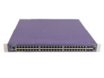 Fioletowa obudowa switcha Extreme Summit X460-48t z przodu, widoczne 48 portów RJ45 i uszy montażowe.