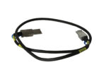 Czarny kabel SAS z metalowymi złączami na obu końcach, zwinięty w pętlę, z niebiesko-żółtymi opaskami przy wtyczkach.