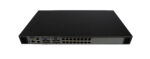 Przedni panel switcha KVM HP z dwoma rzędami po 16 portach RJ45 i uszami montażowymi do szafy rack.