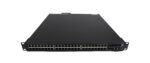 Switch HP 5500 pod kątem z przodu, widoczne liczne porty RJ45 oraz porty SFP/SFP+ po prawej stronie obudowy.