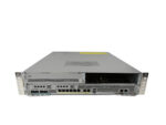 Przód firewalla Cisco ASA5585-X z uszami montażowymi i widocznymi portami SFP+ oraz RJ45 na panelu.