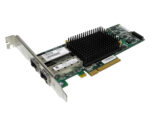 Karta sieciowa PCIe z dużym metalowym radiatorem i dwoma portami SFP+, widoczna z góry pod skosem, ze śledziem pełnej wysokości.