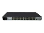 Przedni panel switcha Avocent Cyclades z 32 portami RJ45 w dwóch rzędach oraz gniazdem zasilania po lewej stronie.