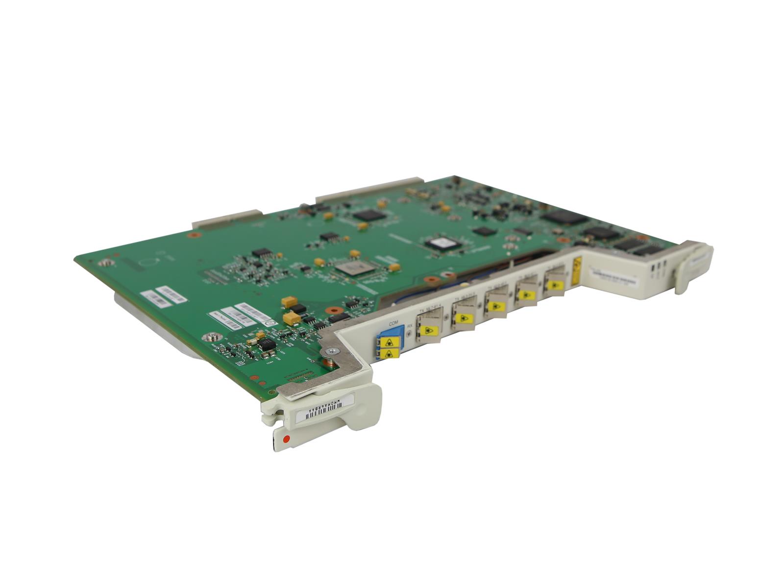 Karta modułu Cisco z zieloną płytką PCB, widocznym rzędem złączy światłowodowych i uchwytami montażowymi po bokach.