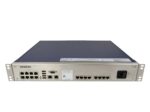Przedni panel switcha Siemens HiPath z dwoma rzędami portów RJ45 i uszami montażowymi do szafy rack.