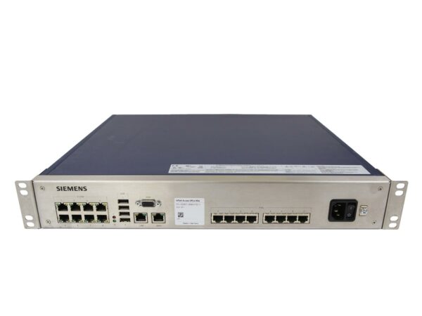 Przedni panel switcha Siemens HiPath z dwoma rzędami portów RJ45 i uszami montażowymi do szafy rack.