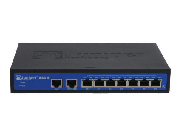 Przedni panel firewalla Juniper SSG5 z siedmioma portami RJ45 i logo producenta na czarnej obudowie.