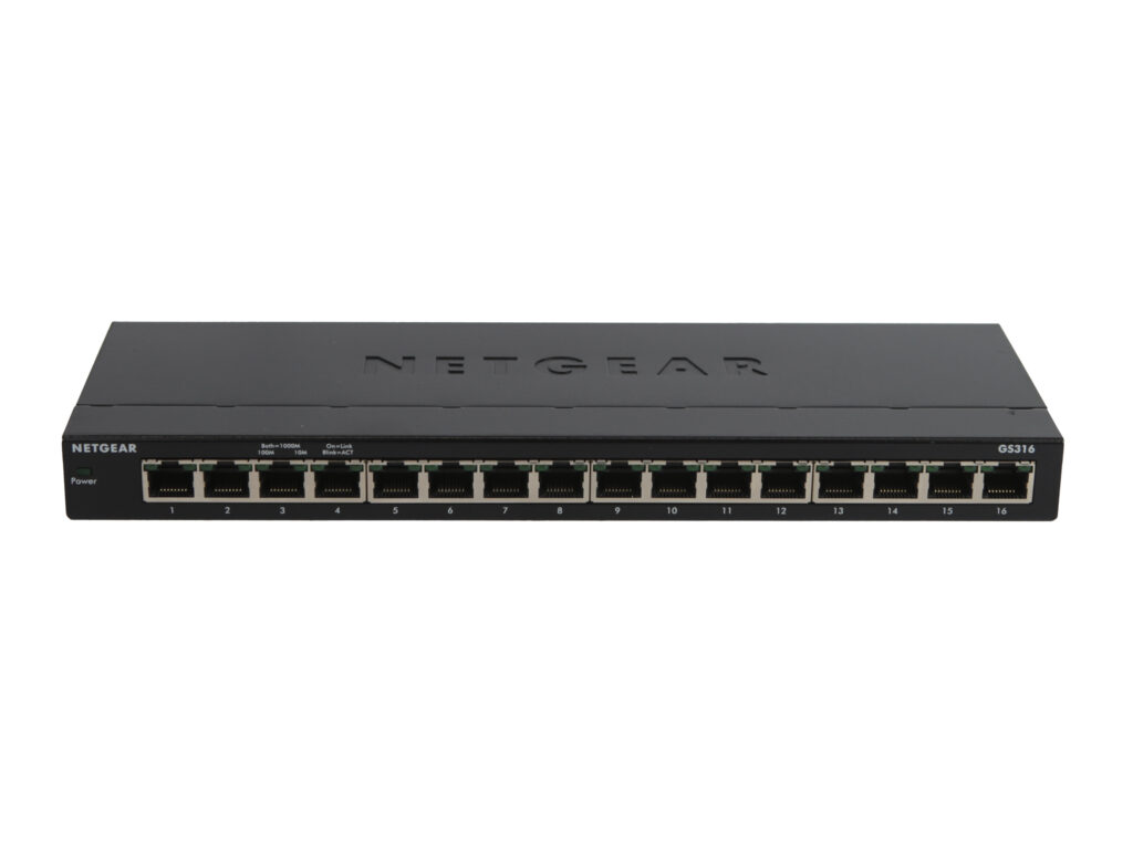 Przedni panel switcha Netgear GS316 z widocznymi szesnastoma portami RJ45 i diodami stanu w czarnej obudowie.