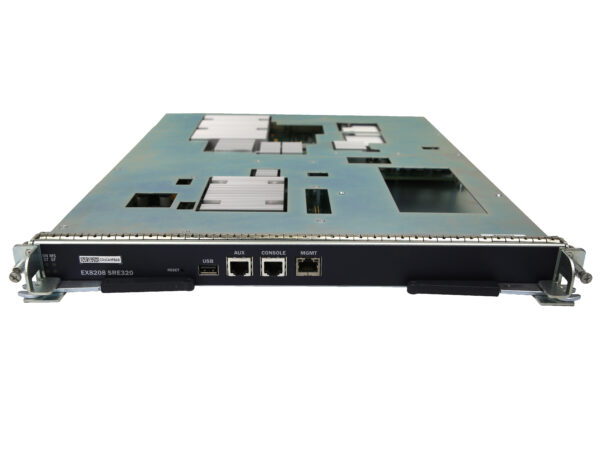 Moduł Routing Engine Juniper EX8208-SRE320 z boku, widoczne dwa porty RJ45 i uszy montażowe do szafy rack