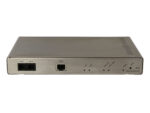 Przedni panel bramki VoIP Innovaphone IP22 z portami telefonicznymi, portem LAN i rzędem diod stanu.