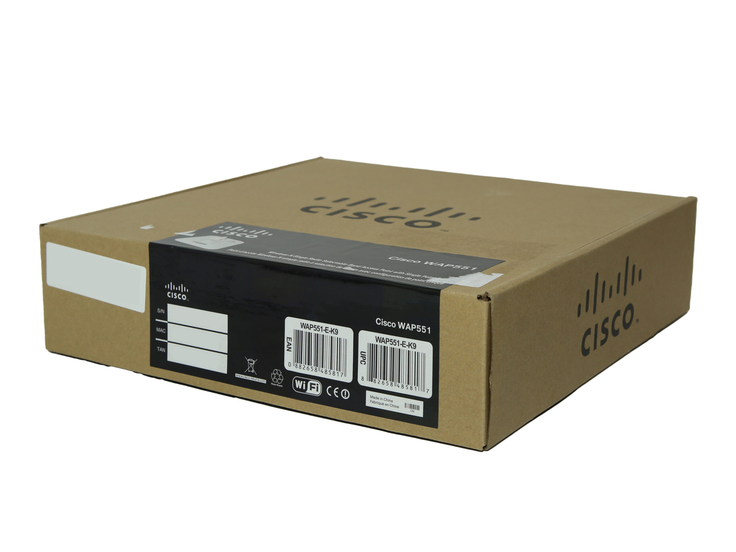 Zamknięte pudełko Cisco leżące na boku z widoczną naklejką z opisem produktu i logo producenta.