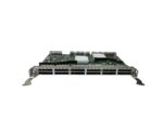 Karta modułu Brocade z rzędem 48 gniazd SFP+ na przedniej krawędzi i widoczną płytą elektroniczną od góry.