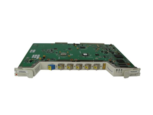 Karta modułu Cisco z widoczną płytą elektroniczną, kilkoma złączami optycznymi w rzędzie i uchwytami montażowymi po bokach.