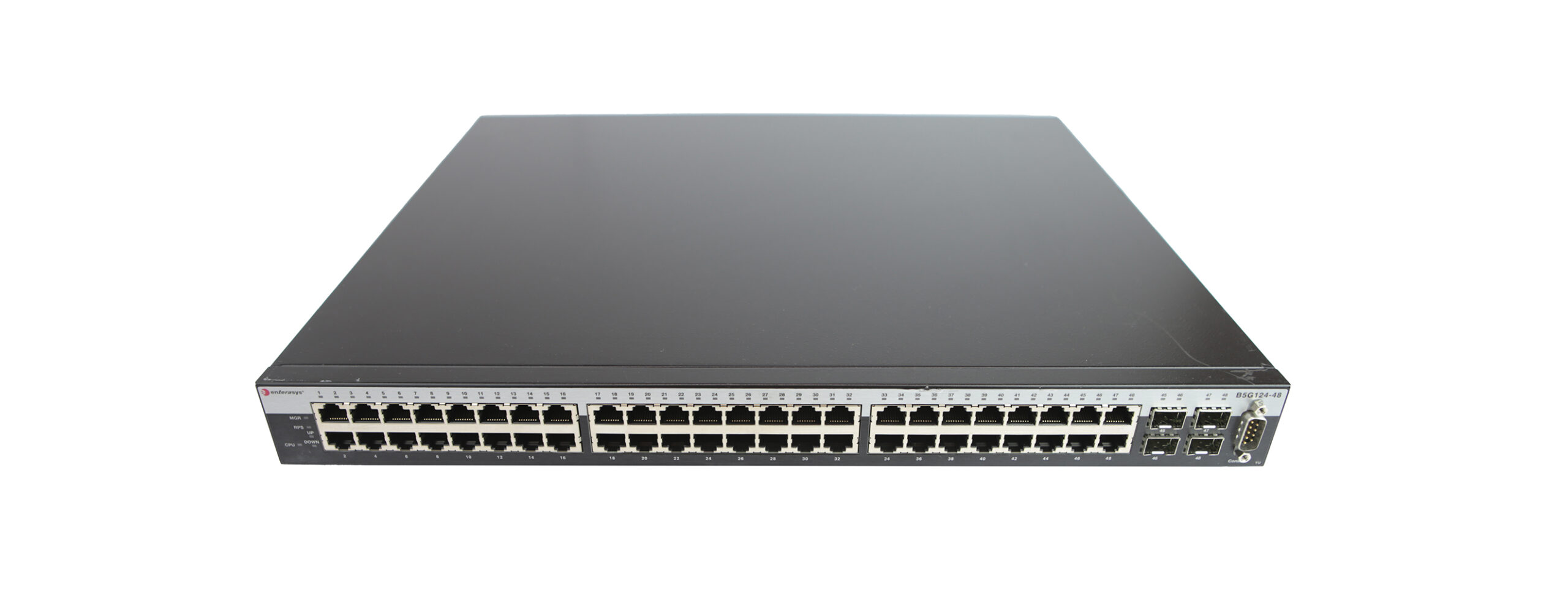 Przedni panel switcha Enterasys z widocznymi rzędami portów RJ45 i czterema slotami SFP po prawej stronie.