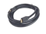 Zwinięty czarny kabel ze złączem HDMI i mini-HDMI, oba wtyki pozłacane, luzem na białym tle.