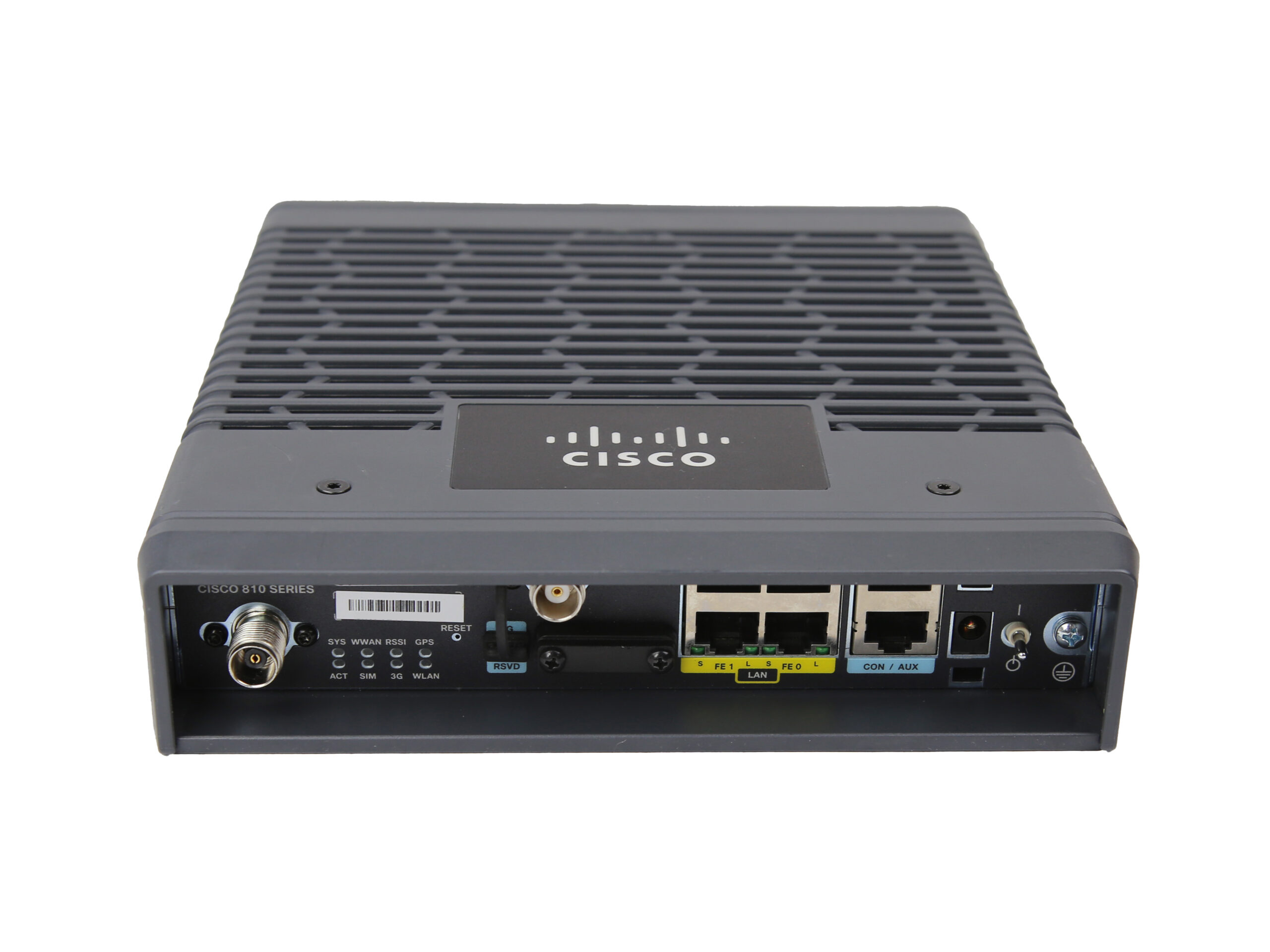 Przedni panel routera Cisco z anteną, portami Ethernet i diodami sygnalizacyjnymi na czarnej obudowie.