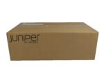 Zamknięte pudełko kartonowe z logo Juniper Networks, oryginalne opakowanie modułu I/O.