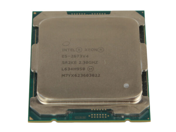Procesor Intel Xeon widoczny od góry, metalowy heat spreader z nadrukowanym oznaczeniem modelu, spód ze złotymi stykami pod spodem.