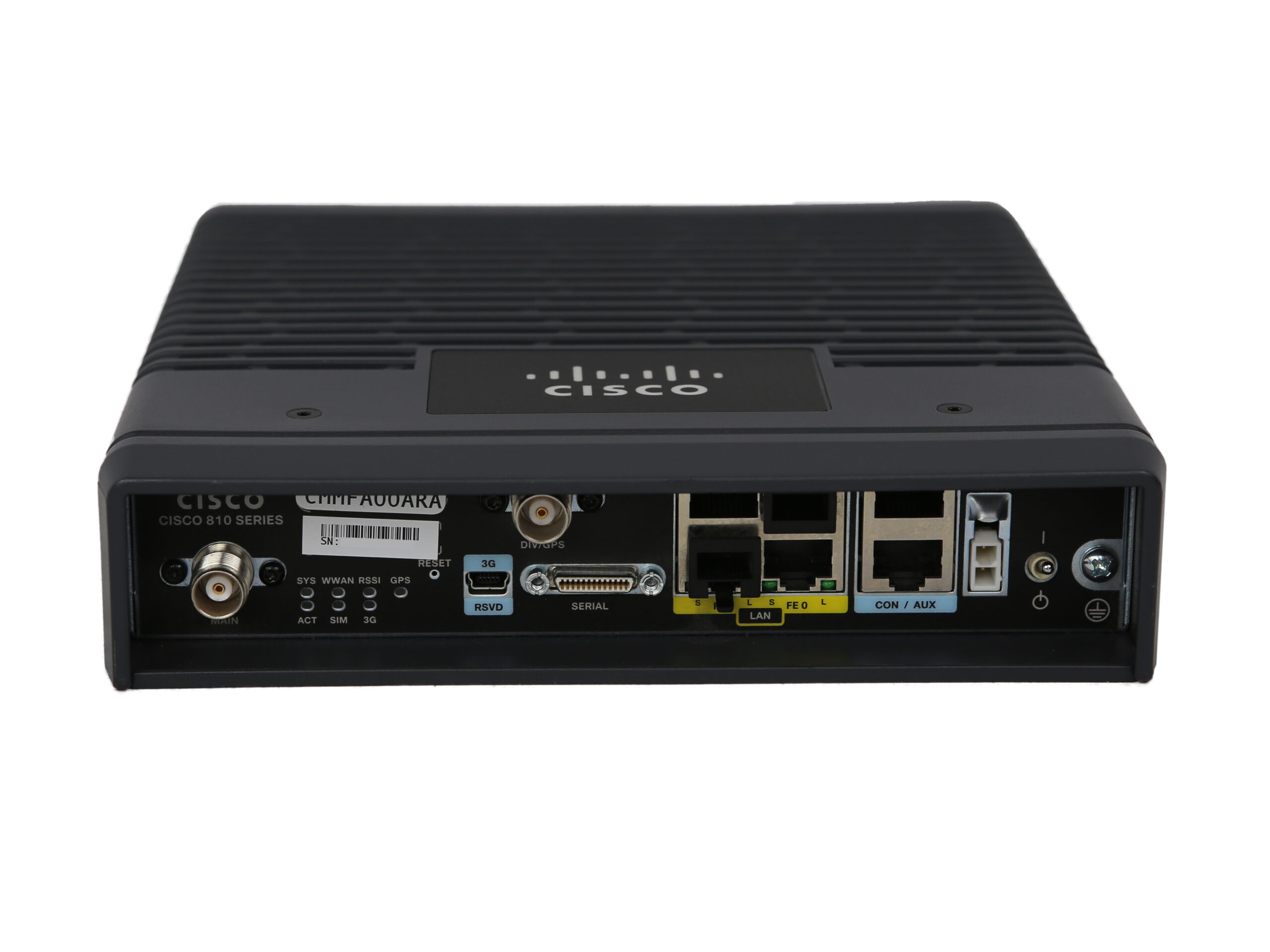 Tylny panel routera Cisco z widocznymi portami Ethernet, USB, złączem zasilania i antenami na obudowie.