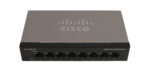 Przedni panel switcha Cisco SF100D-08 z rzędem ośmiu portów RJ45 i widocznym logo producenta.