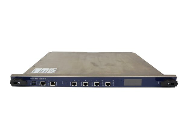 Przedni panel modułu Cisco z pięcioma portami RJ45, małym wyświetlaczem LCD i widocznymi zarysowaniami na obudowie.