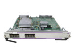 Karta modułu sieciowego z 16 portami SFP w dwóch rzędach, widoczne radiatory chłodzące na płycie od góry.