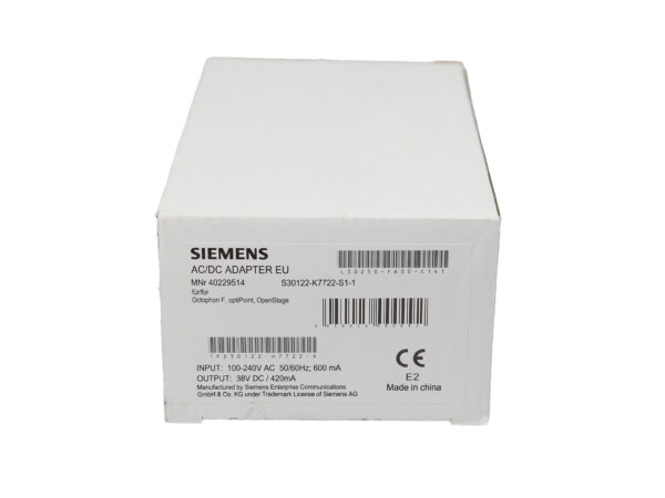 Białe pudełko zasilacza Siemens AC/DC Adapter 5U z widoczną etykietą z danymi wejścia i wyjścia.