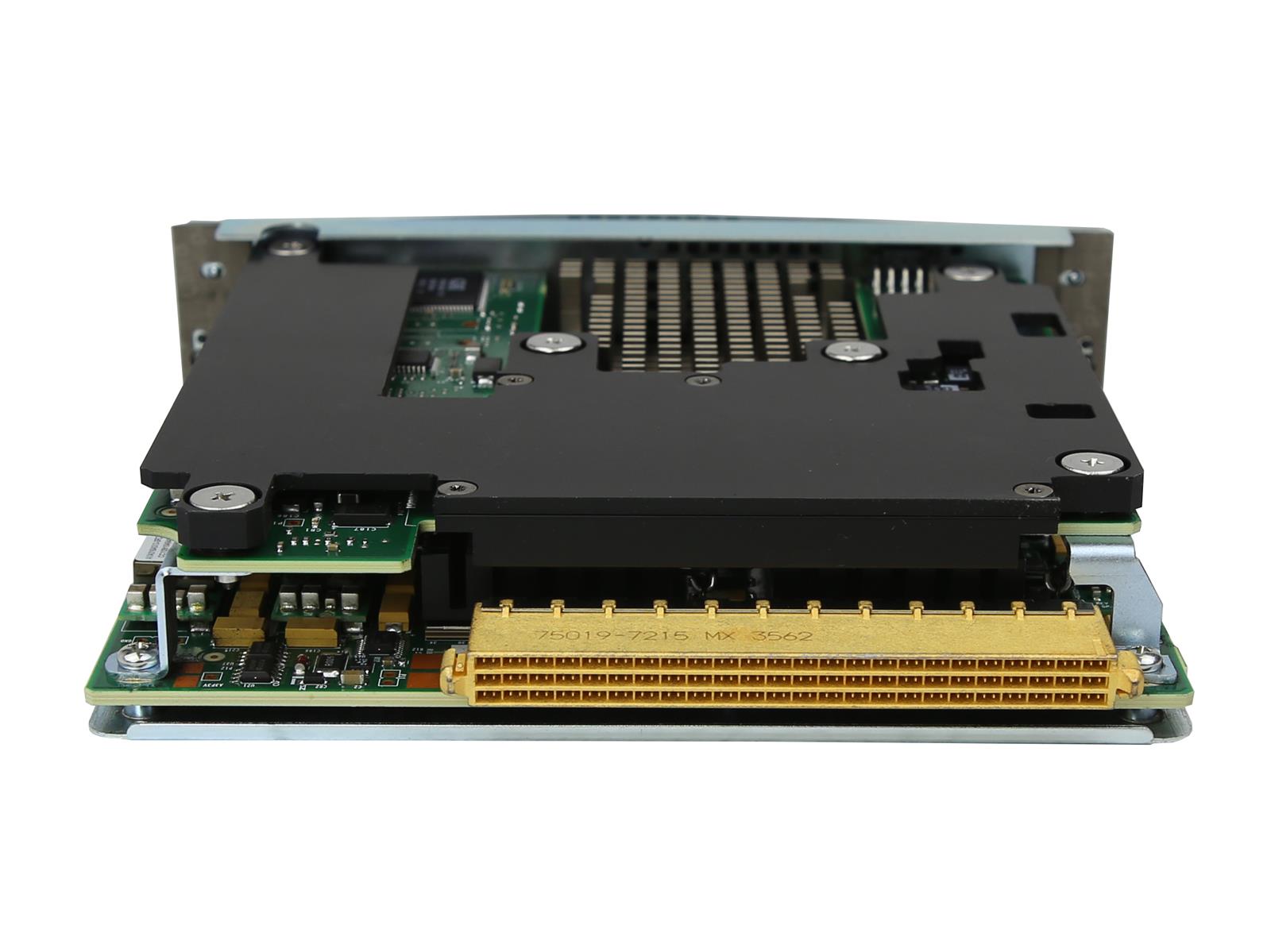 Karta akceleratora Cisco WS-IPSEC-3 z boku, widoczne złącze krawędziowe i płytka z układami elektronicznymi.