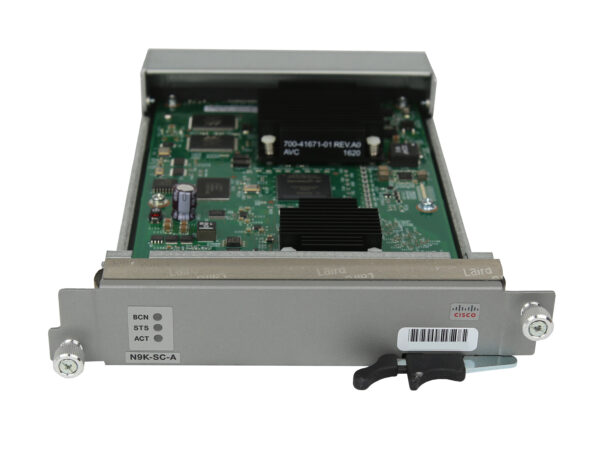 Moduł Cisco N9K-SC-A z widoczną płytką elektroniczną, uchwytem wysuwnym i śrubami mocującymi po bokach obudowy