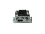 Moduł Cisco NIM-2FXO z widoczną płytką elektroniczną i dwoma portami RJ11 na przedniej metalowej obudowie.