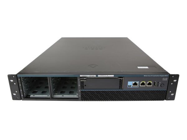 Przedni panel urządzenia Cisco WAVE-8541 z widocznymi wnękami na dyski bez zainstalowanych nośników i portami sieciowymi po prawej stronie.