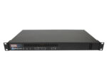 Obudowa rack 1U mostu ATTO FireBridge 6500N widziana z przodu pod kątem, z portami i uszami montażowymi.