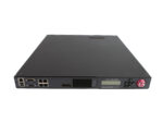 Load balancer F5 BIG-IP 1600 z przodu, widoczne porty RJ45, sloty SFP i mały wyświetlacz LCD na panelu.